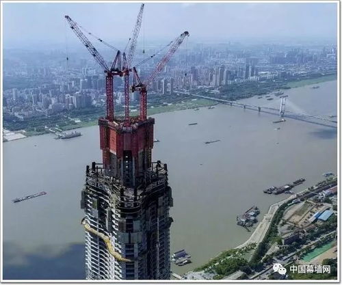 頂、爬、滑 揭秘超高層建筑的三大核心模架體系